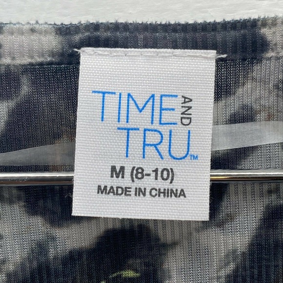 Time & Tru Women's Sublimation Long Sleeve Floral Blouse Med 8-10 NWT - Picture 4 of 12